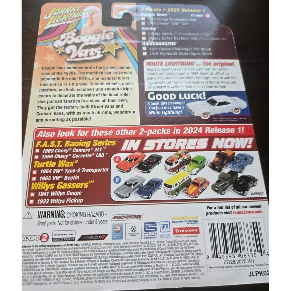 Johnny Lightning Boogie Vans 2-Pack 1976 Dodge Tradesman 1975 Chevy G20 Ver A